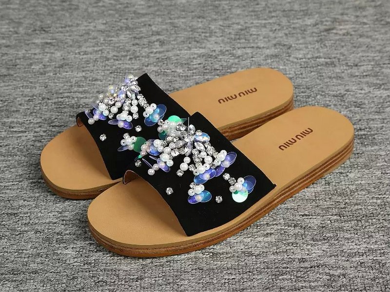 WOMEN SANDALS